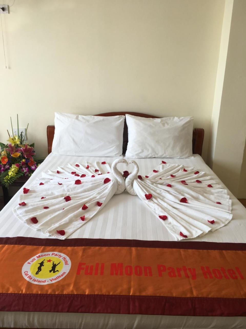 Full Moon Party Hotel Hai Phong Eksteriør bilde